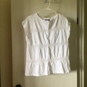 Chaps white T-shirt. Size M.